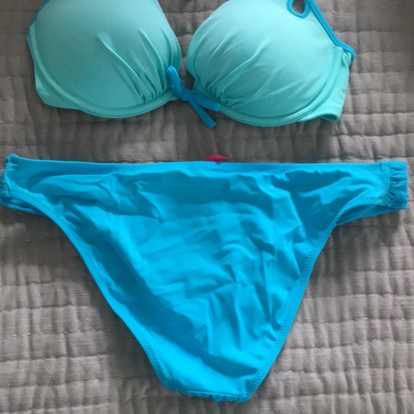 Victoria secret bathing suit! - Picture 6 of 6